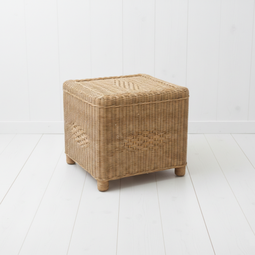 Classic Side Table 2